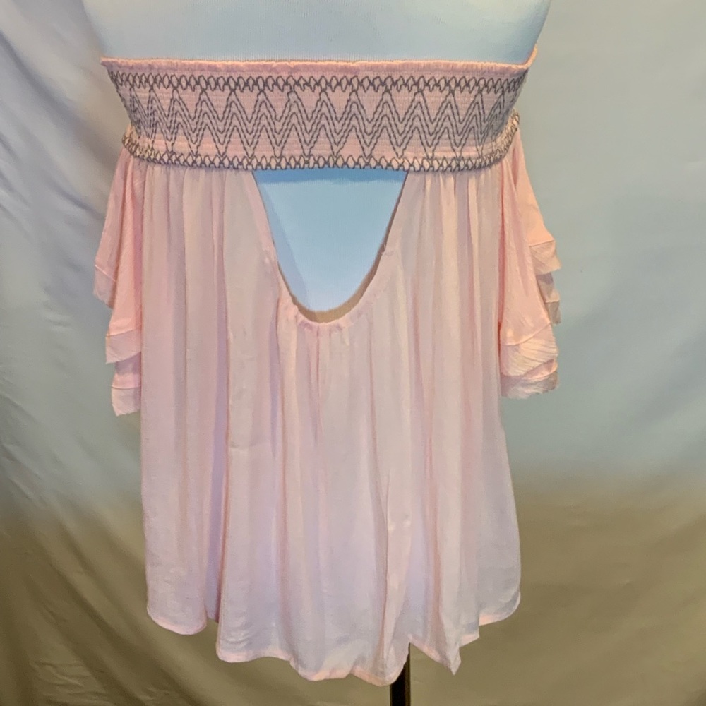 Just in! Peach Off the Shoulder Top - Picture 6 of 8